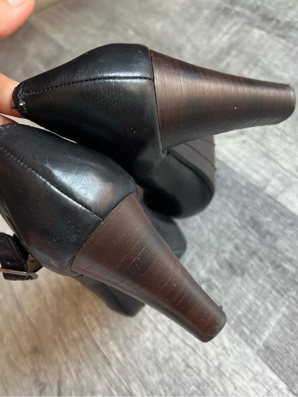 FRYE Betty T Strap Leather Block Heels Women’s Sz 8 M Black